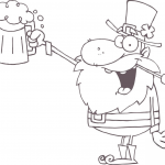 Szczęśliwy krasnoludek pijący toast...