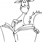 Skromny smok z książką