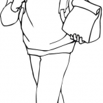 Chłopiec niosący swój lunch i plecak