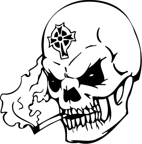 Nieumarła czaszka z celtyckim krzyżem